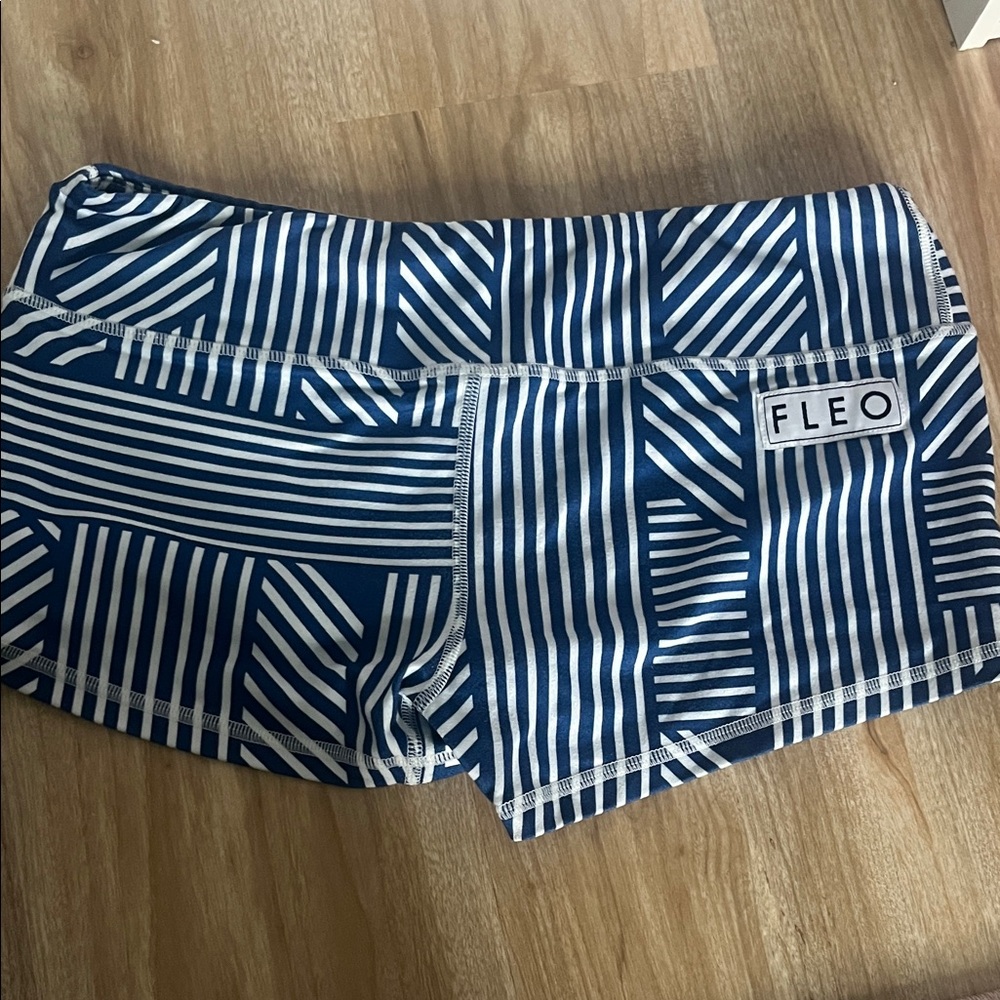 Fleo Women's Navy and White Geometric Shorts
